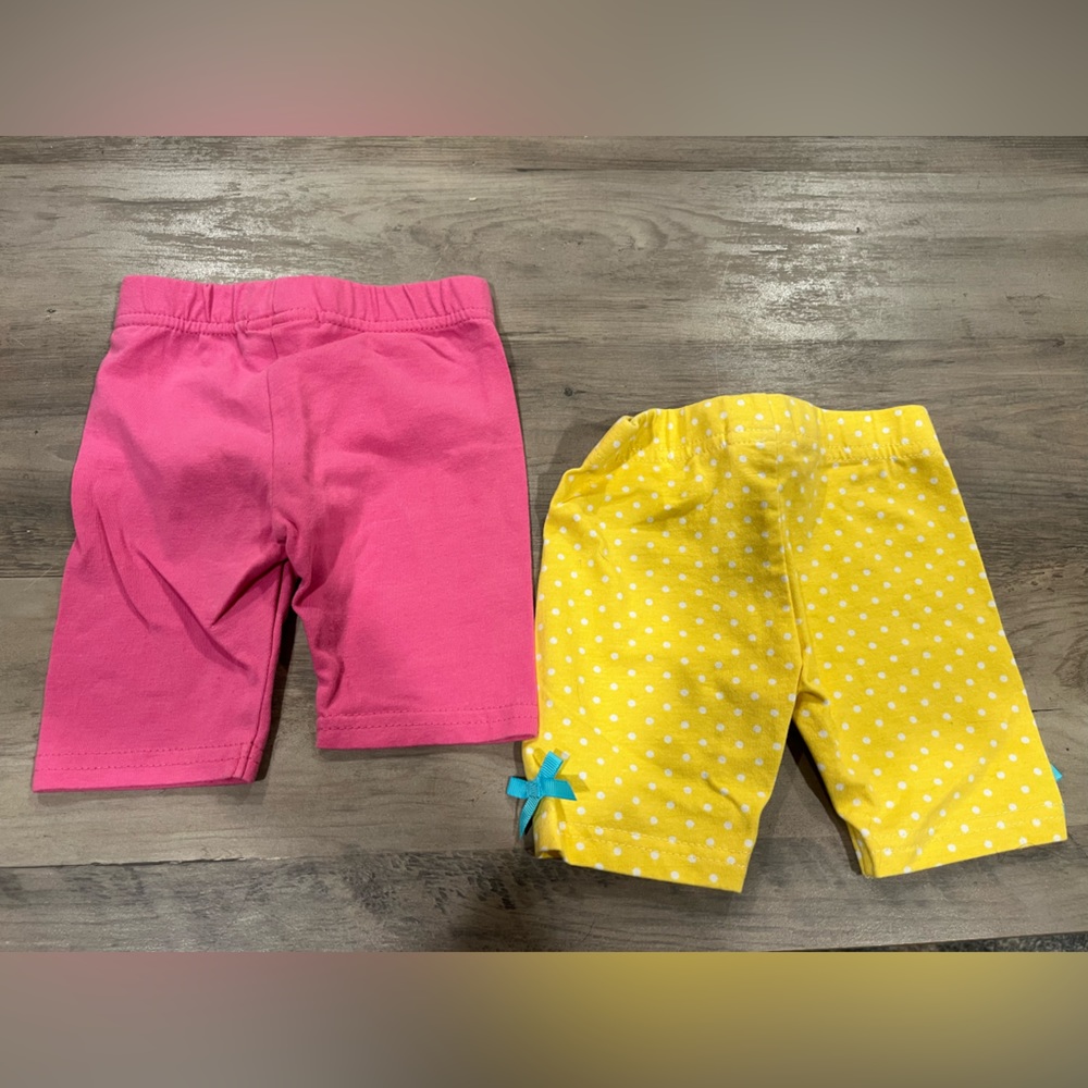 Set of 2 girls pants. Size 12 months